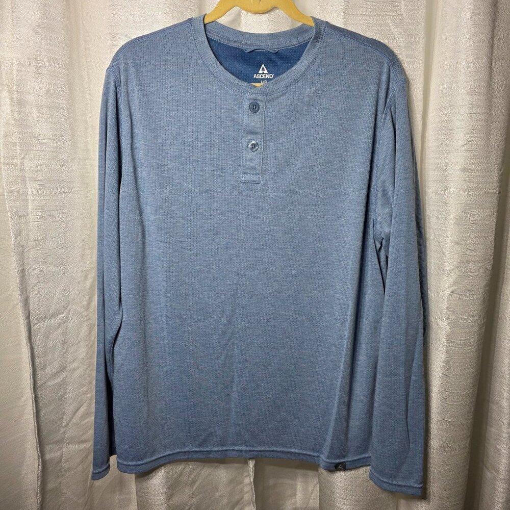 Ascend Men's Blue Henley Size Large